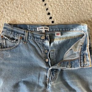 Re/Done Levis
Size 26